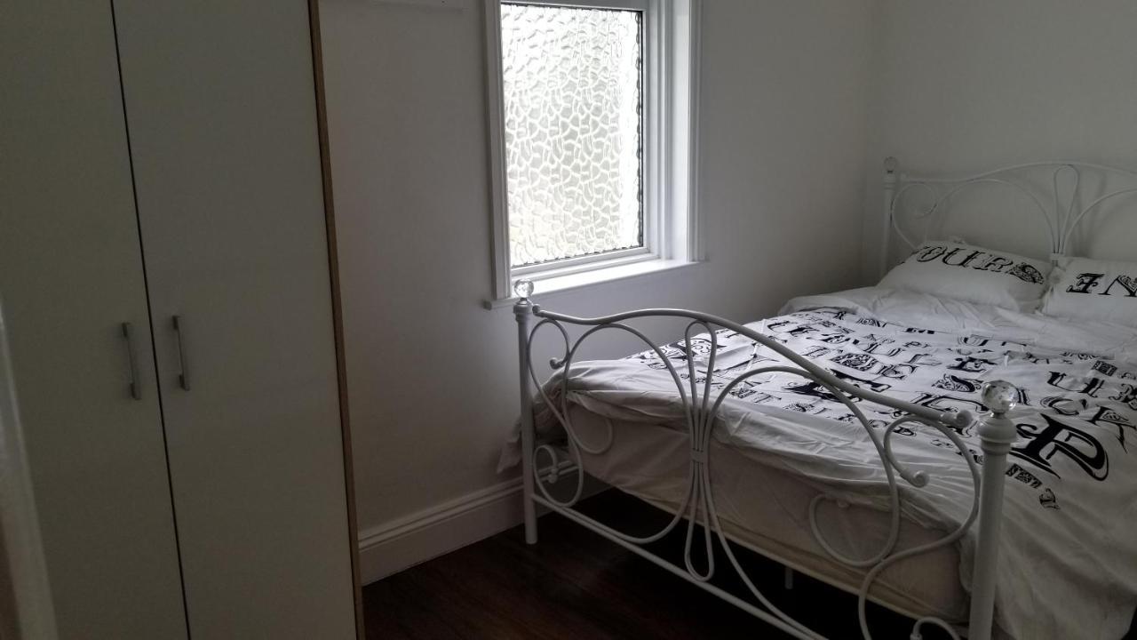 4 Bedroom House 10 Mins Walk To The Beach And Less Than A Mile From Bournemouth Main Station Екстер'єр фото