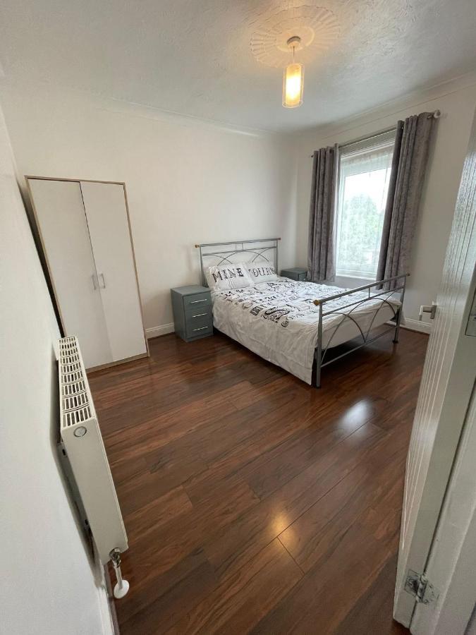 4 Bedroom House 10 Mins Walk To The Beach And Less Than A Mile From Bournemouth Main Station Екстер'єр фото